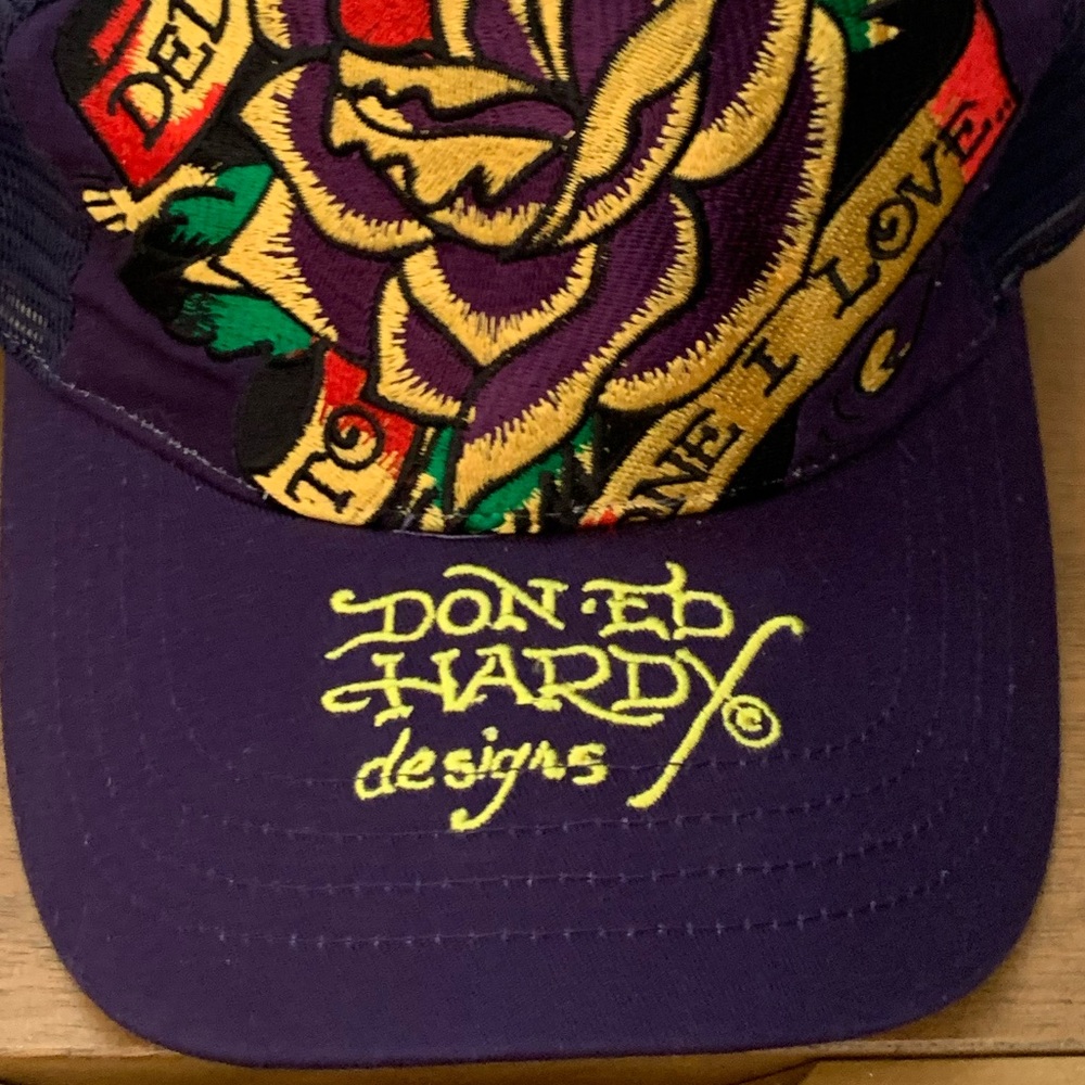 VINTAGE ED HARDY / snap back trucker hat / embroidered rose - Picture 4 of 10